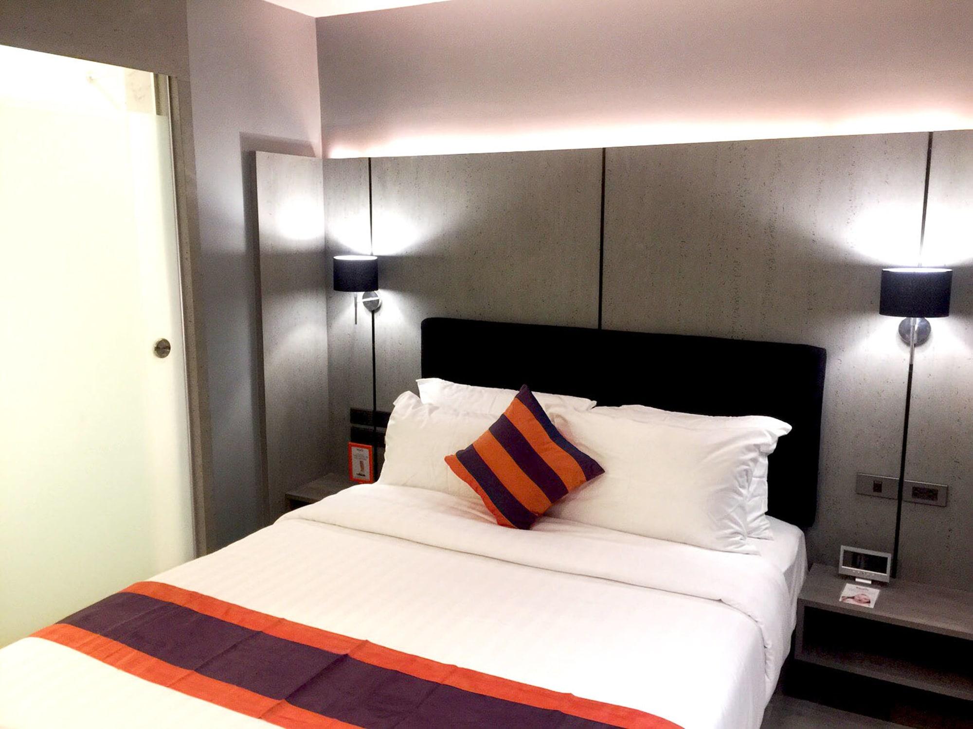 Studio Ekamai Bangkok Ngoại thất bức ảnh
